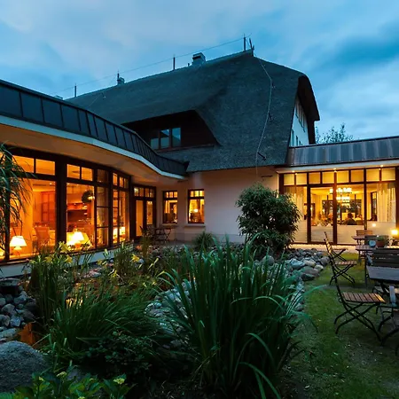 Ringhotel Warnemuender Hof Hotel 4*