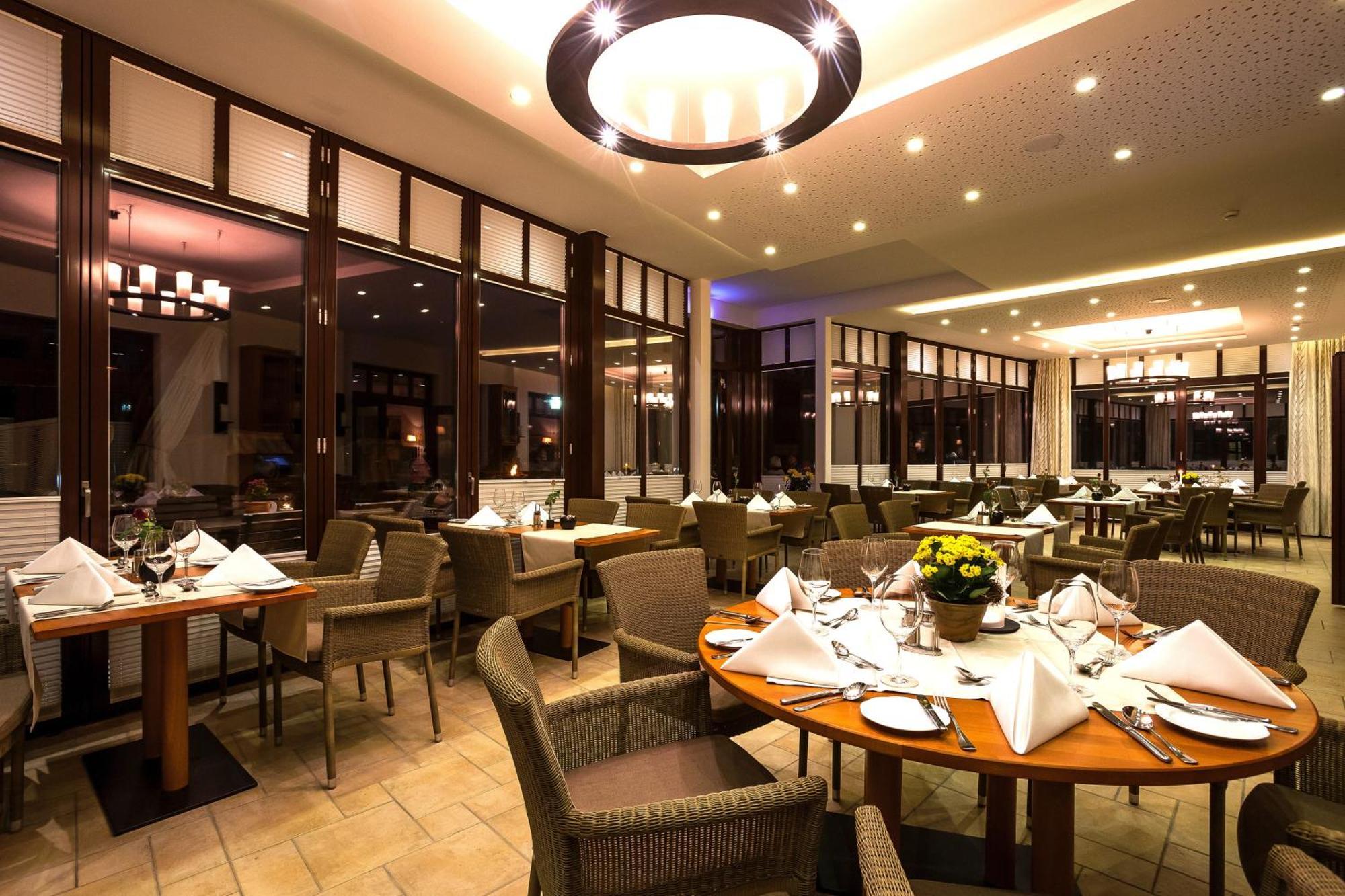 Ringhotel Warnemuender Hof 4*